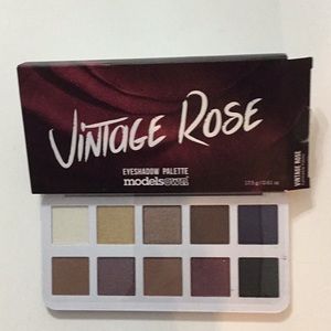 Models own vintage rose eyeshadow palette 10 colors included